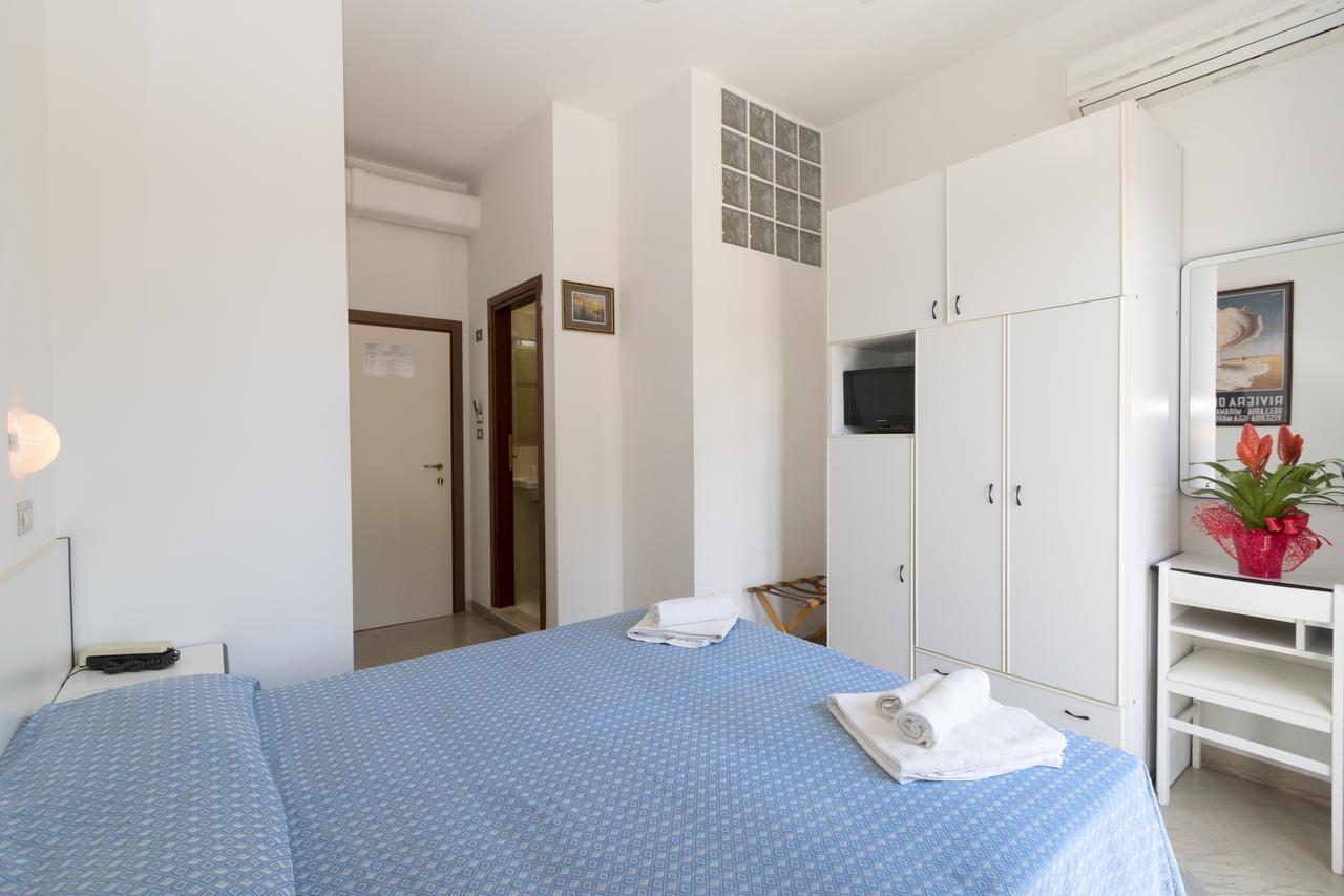 Hotel Tre Assi Римини Экстерьер фото