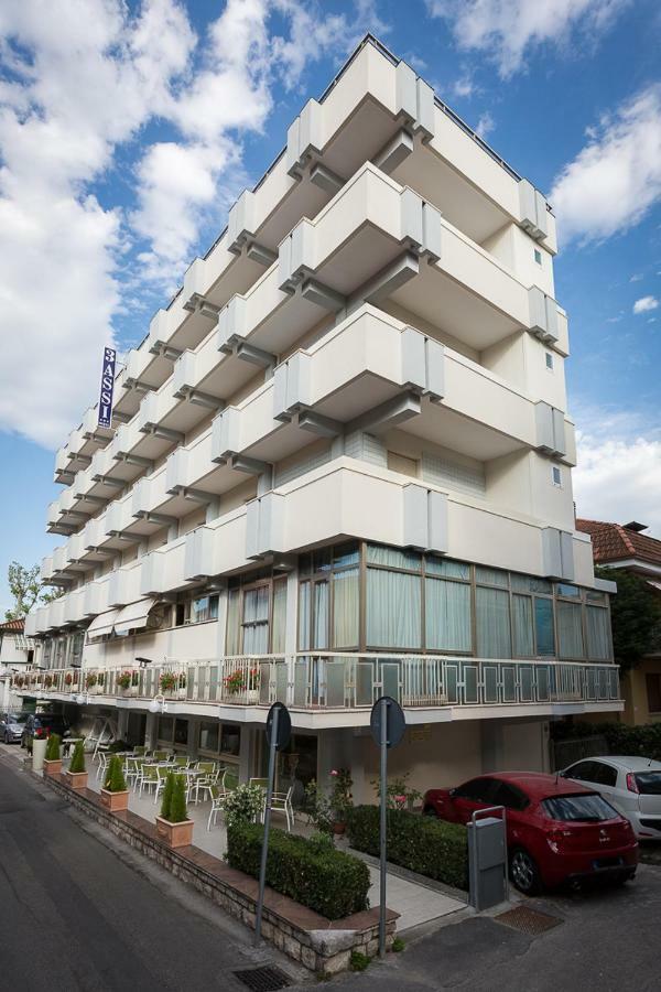 Hotel Tre Assi Римини Экстерьер фото